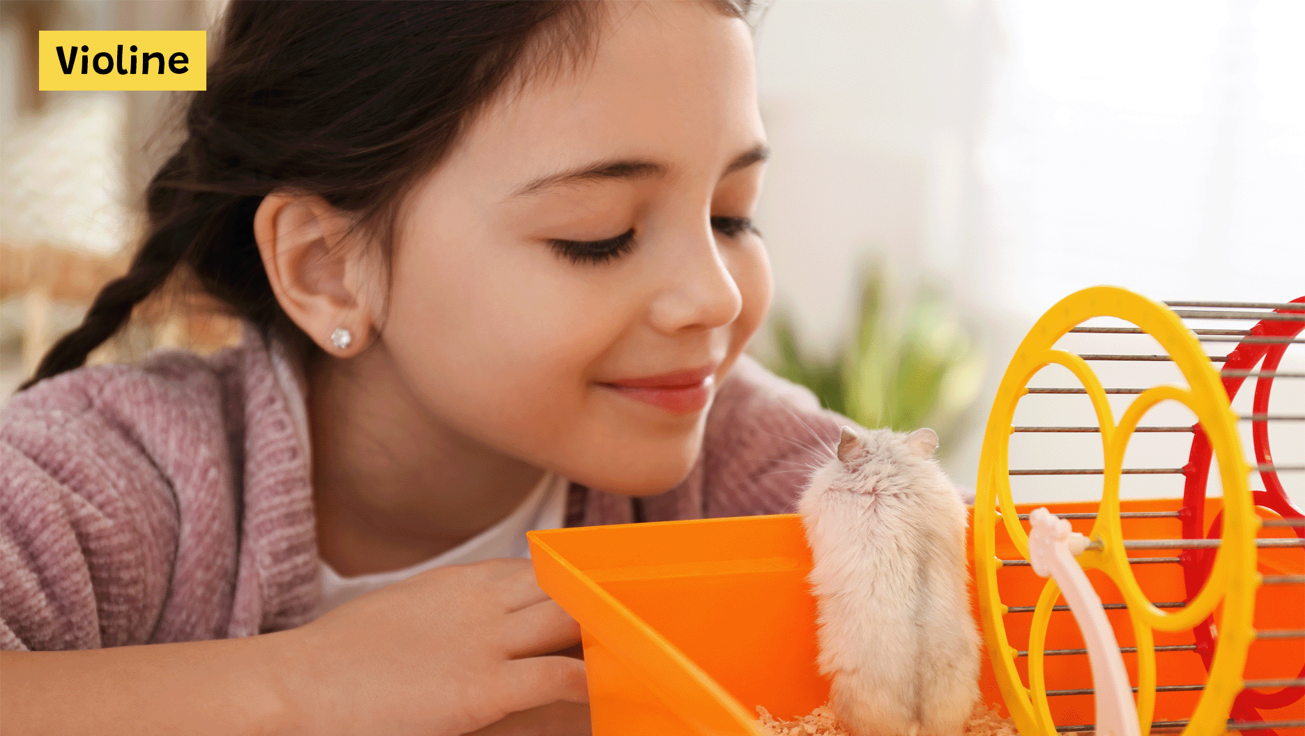 Violine s’occupe de son hamster.