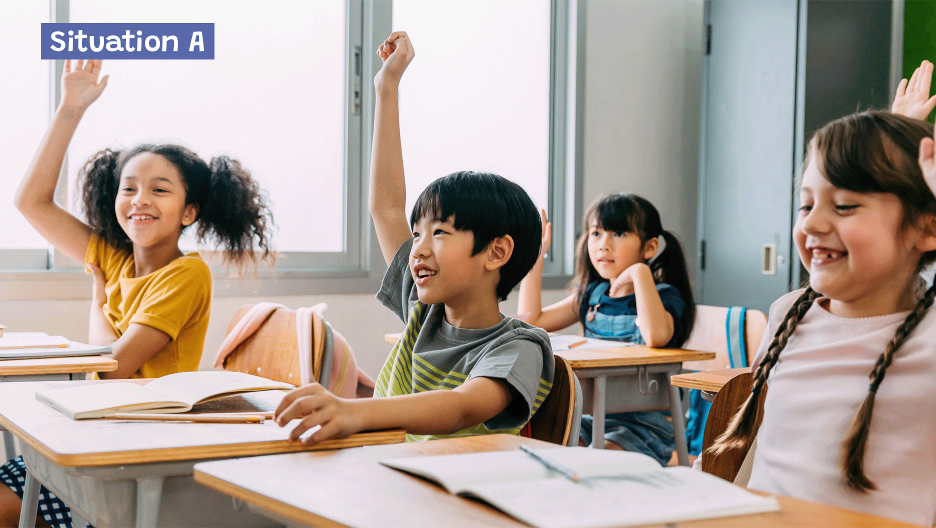 Situation A: Des élèves qui lèvent la main pour prendre la parole.